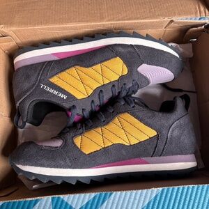 MERRELL womens size 7 NWT
